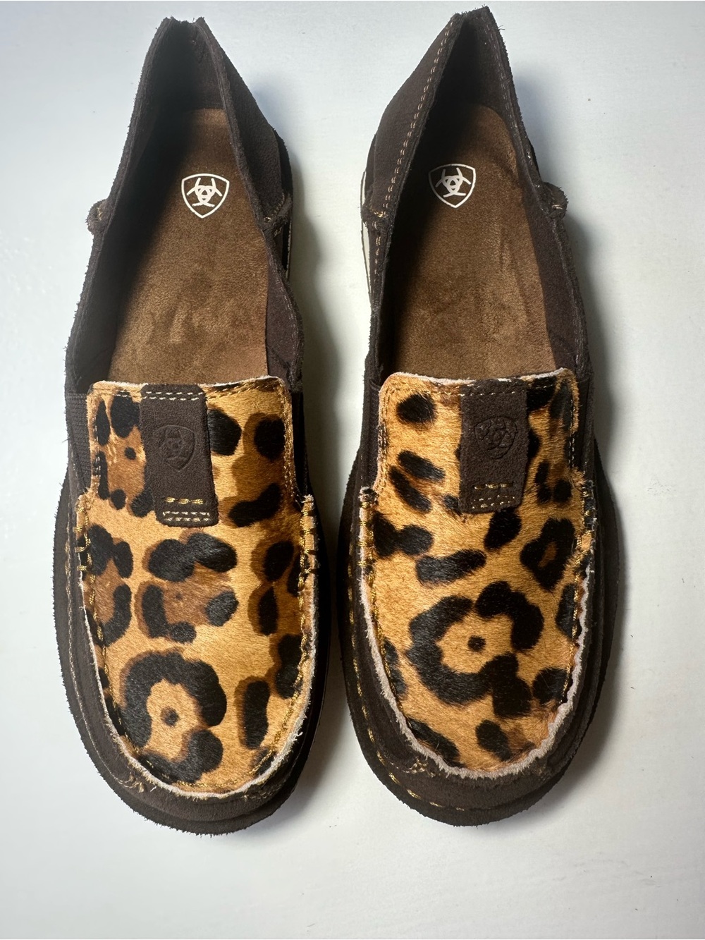 NWOT Ariat women Size 9.5B.Brown Leopard Slip-On Moccasins